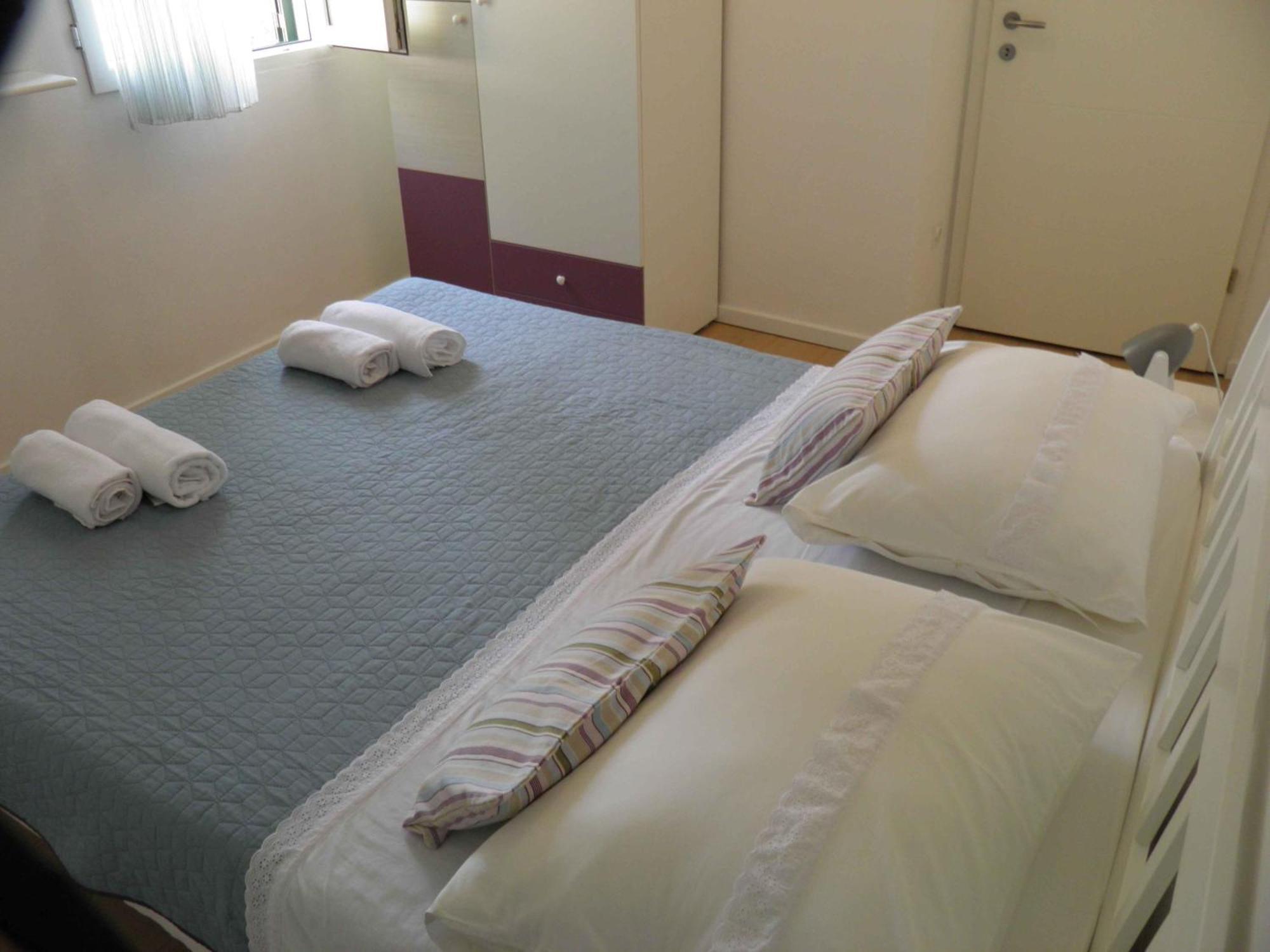 Apartments Marcic Бол Экстерьер фото