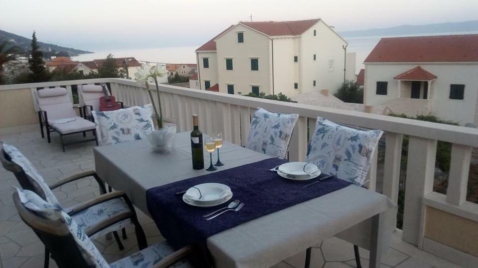 Apartments Marcic Бол Экстерьер фото