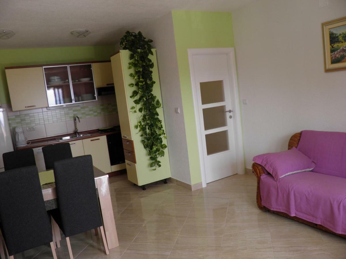 Apartments Marcic Бол Экстерьер фото