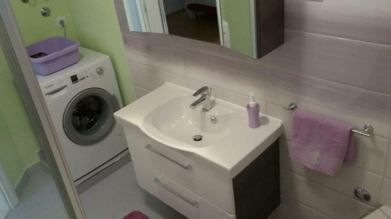 Apartments Marcic Бол Экстерьер фото