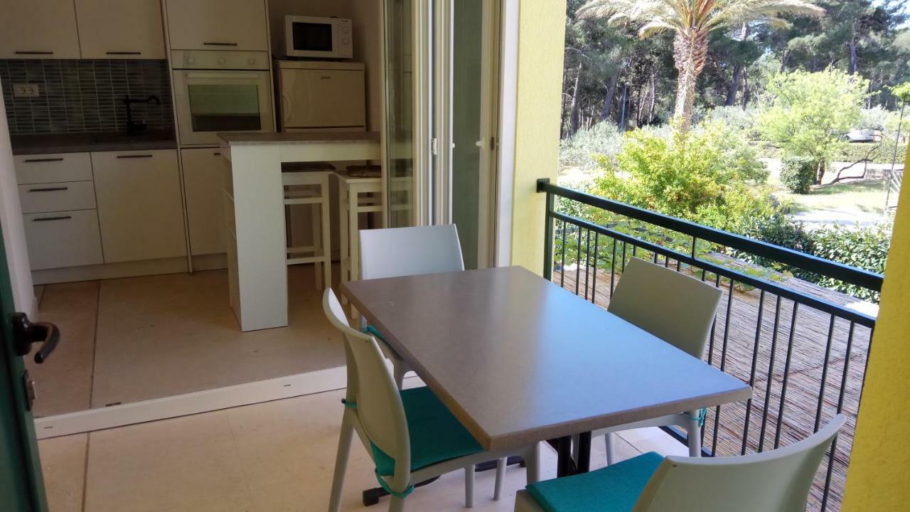 Apartments Marcic Бол Экстерьер фото