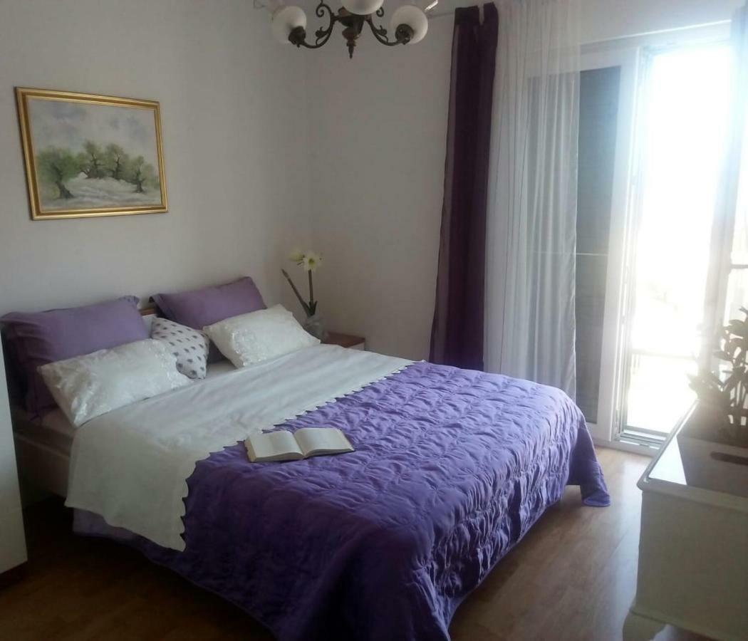 Apartments Marcic Бол Экстерьер фото